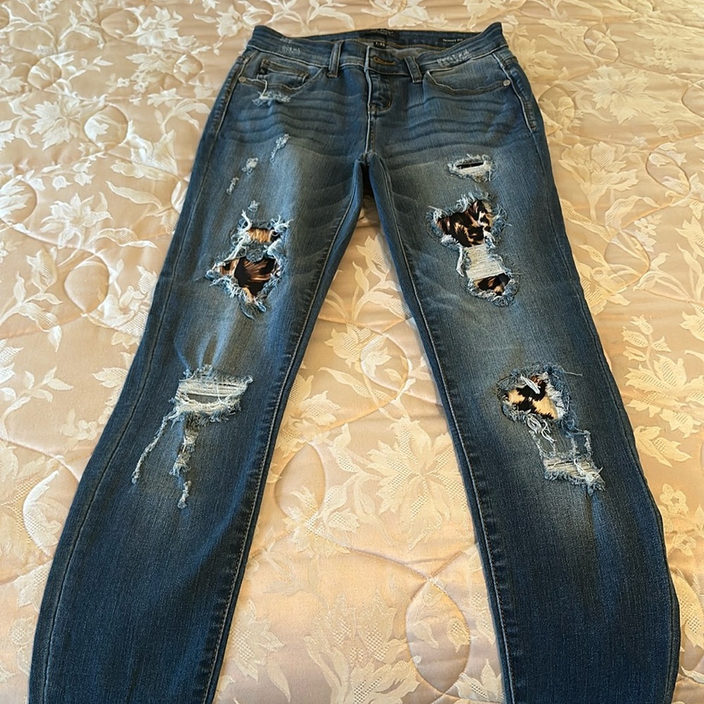 Judy Blue Jeans size 1/25 leopard detail great shape